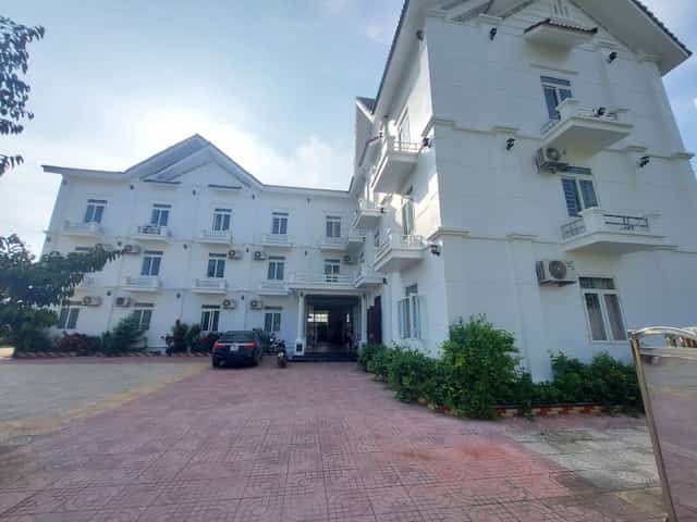 Khách sạn Long An
