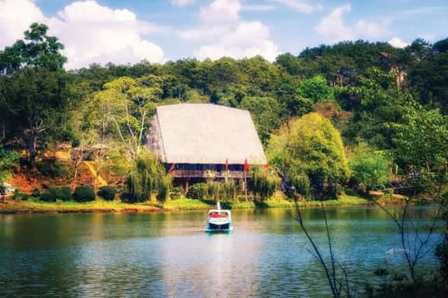 Dak Ke Lake