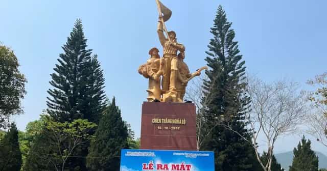 Tượng đài Chiến thắng Nghĩa Lộ