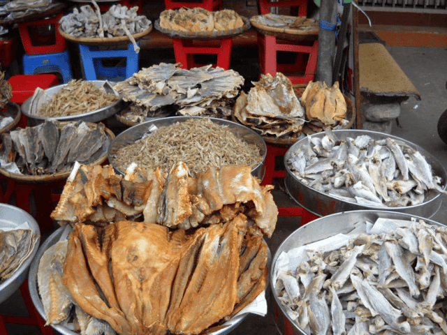 Cá khô và đặc sản sông nước