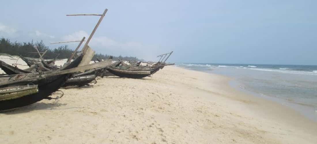 Quang Tri는 관광으로 유명한 땅은 아니지만, 이 땅에는 특별한 목적지가 있습니다. Trieu Lang Beach는 그러한 특별한 목적지 중 하나입니다.