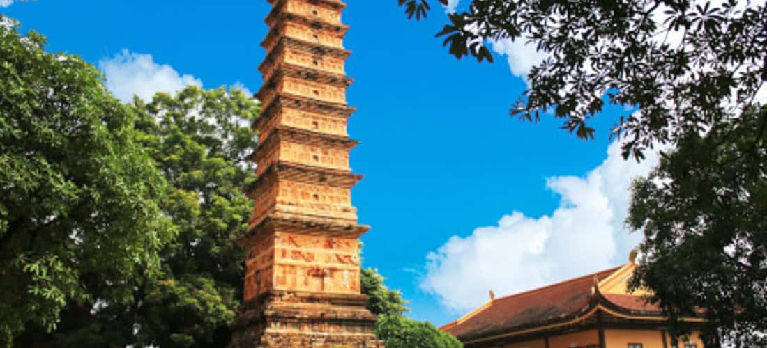 Toàn cảnh tháp Bình Sơn