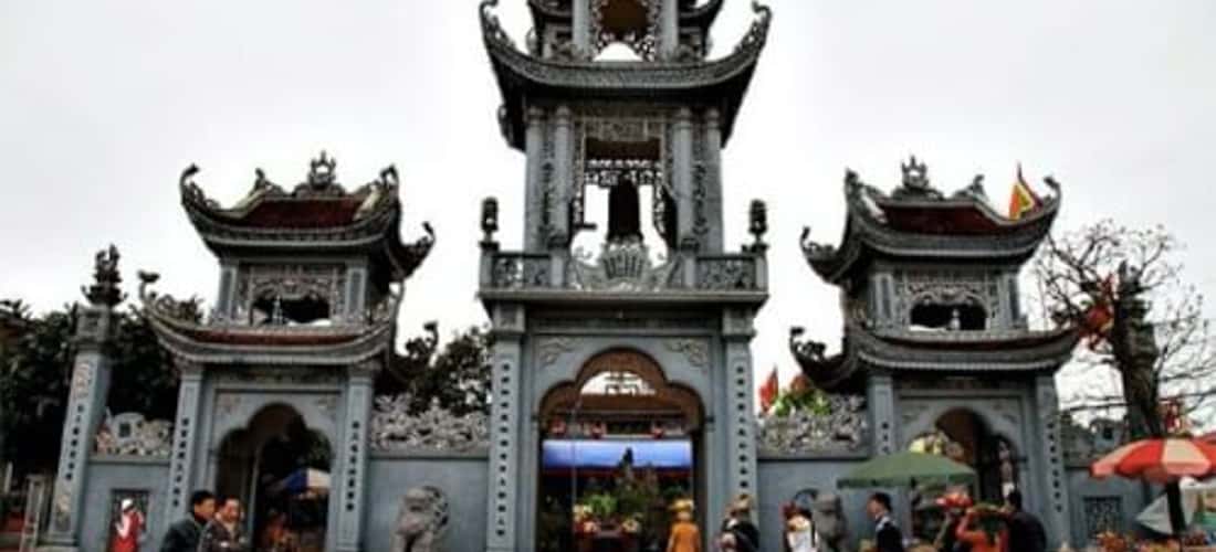 Khám phá quần thể di tích Phủ Dầy