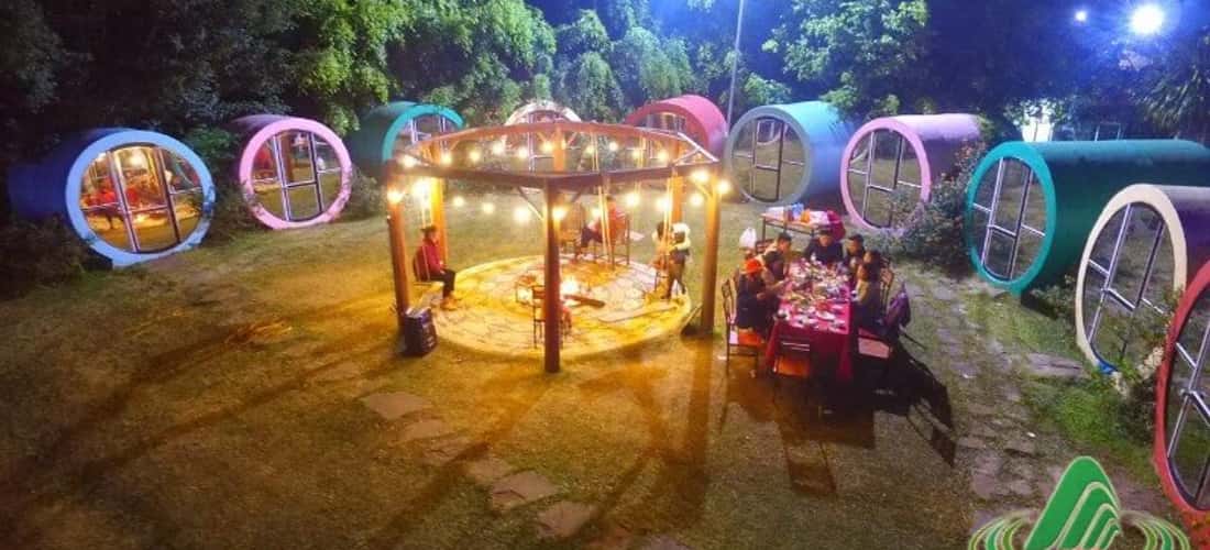 Khung cảnh Mộc Châu Happy Land về đêm.