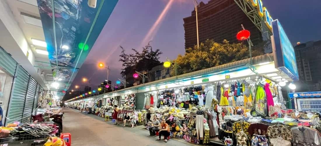 Khám phá chợ đêm Nha Trang - điểm du lịch không thể bỏ qua