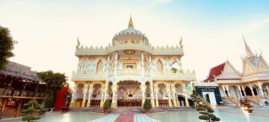 如果您有机会返回朔庄，请尝试参观 Peam Buol Thmay Pagoda，欣赏这里独特的建筑作品！
