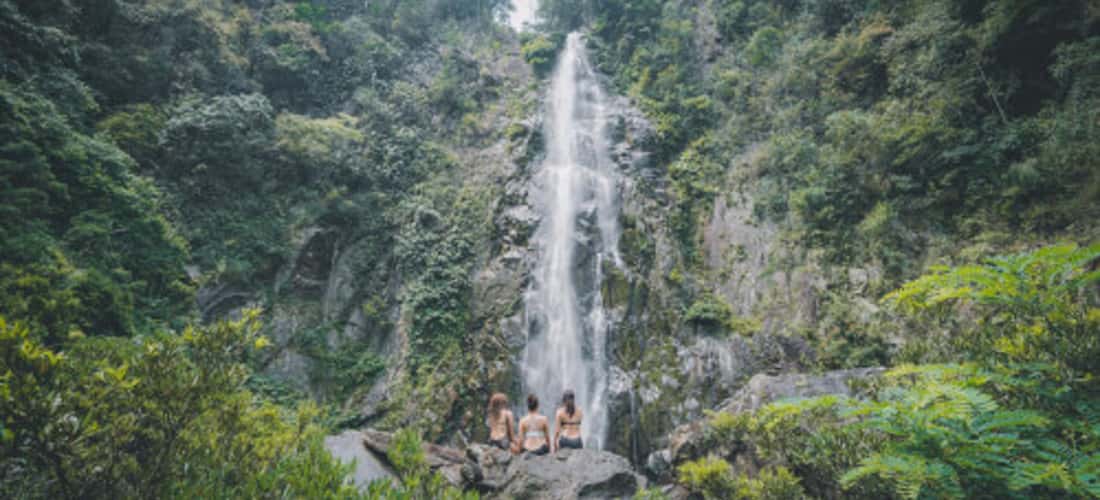 Thác Mây hùng vĩ địa điểm lý tưởng cho ngày hè xanh tươi