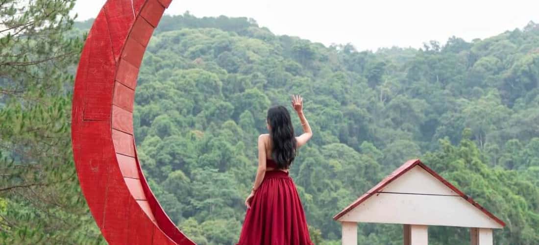 Khu du lịch sinh thái Hoa Sơn Điền Trang mang đến một loạt các background “sống ảo” tuyệt đẹp cho du khách
