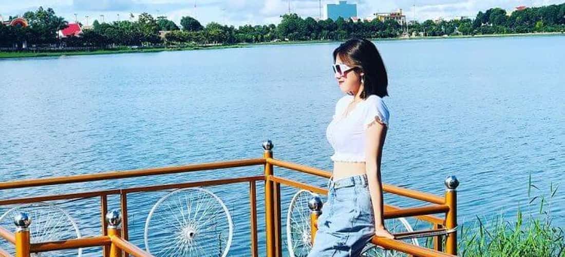 Cảnh sắc tuyệt đẹp của hồ Tây Đăk Mil chính là không gian sống ảo tuyệt vời đối với rất nhiều bạn trẻ