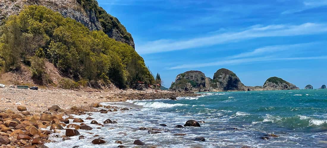 Thời gian gần đây, Bãi Đông được nhiều bạn trẻ biết đến