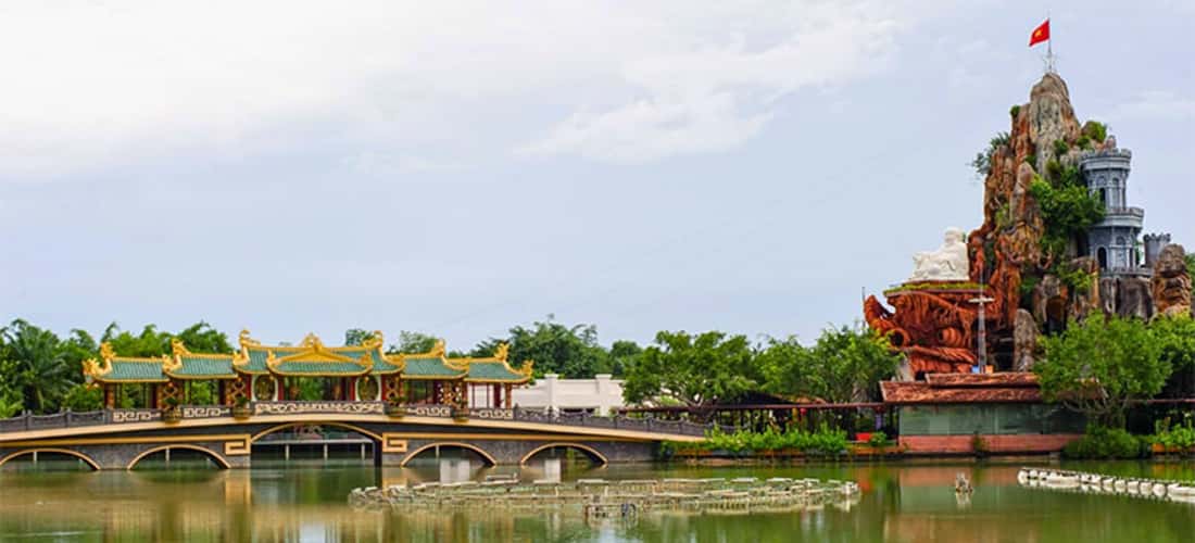 Khu du lịch Long Điền Sơn đang thu hút rất nhiều du khách