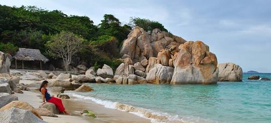 Nuoc Ngot 海滩 - 宁顺省的旅游目的地之一，每年吸引数百万游客。