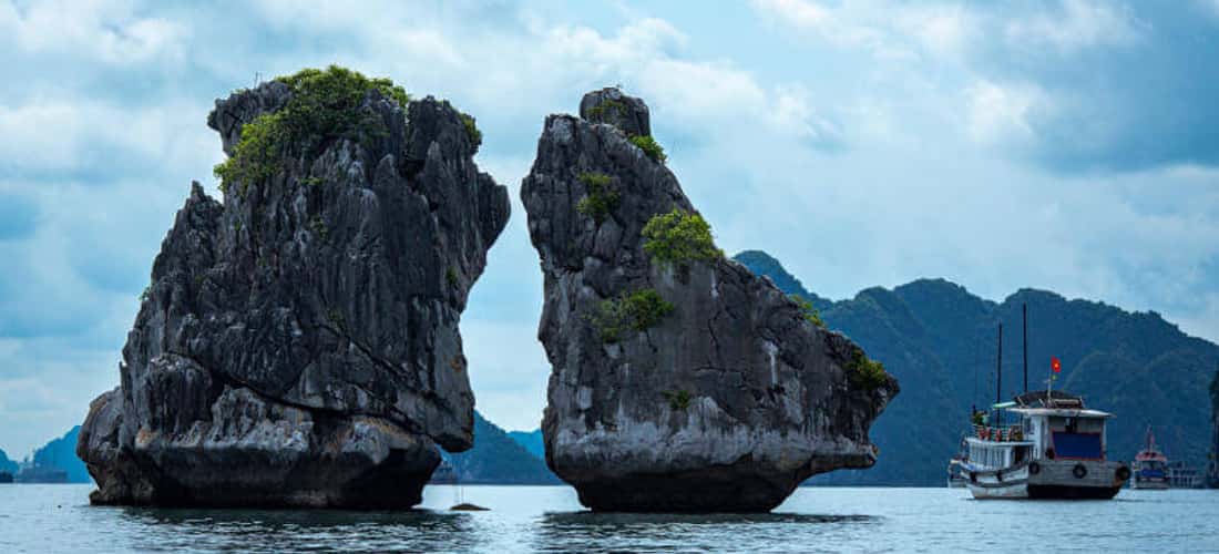 Mỗi năm, điểm đến này thu hút hàng nghìn người đến tham quan, chiêm ngưỡng