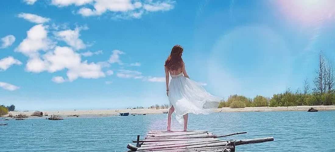호꼭(Ho Coc) 해변의 공간은 신선함과 순수함으로 가득 차 있으며, 평화를 갈망하는 영혼들에게 이상적인 목적지입니다.