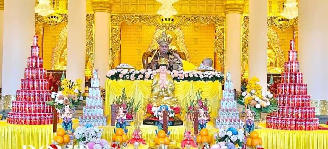 Chùa Phật Quốc Vạn Thành với sự kết hợp hài hòa giữa kiến trúc Phật giáo Việt Nam và văn hóa Nhật Bản chắc chắn sẽ khiến bạn choáng ngợp và thích thú.