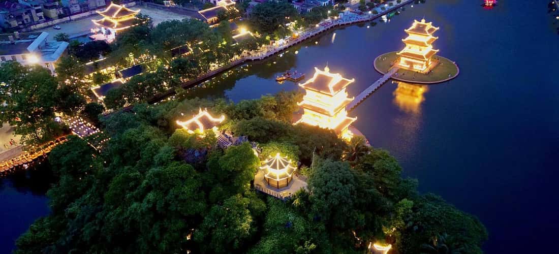 探索华闾宁平古镇 - 位于城市中心的古老越南灵魂