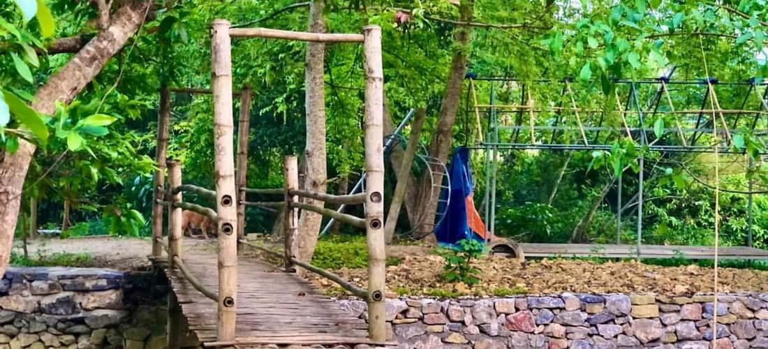 남퉁(Nam Thoong) 주변은 평화로운 산악 시골 풍경입니다.