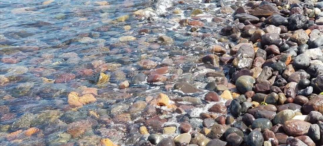 Bãi sỏi cực đẹp tại Đảo Hòn Ngư