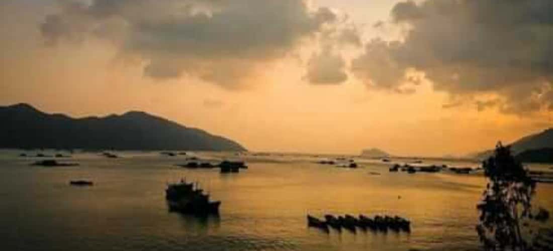 Vũng Rô - Bức tranh biển đảo đẹp tuyệt của Phú Yên