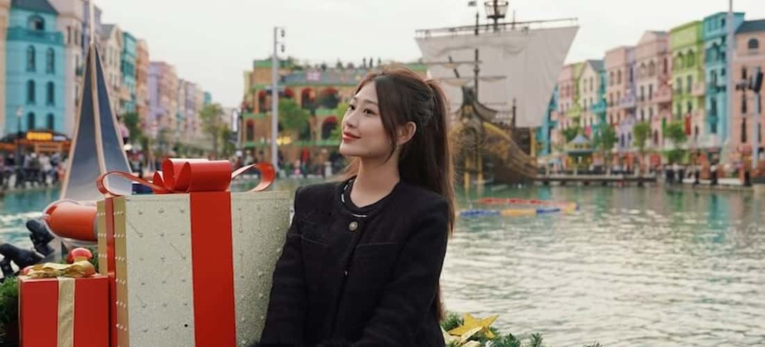 젊은이들을 위해 체크인하고 가상으로 생활할 수 있는 장소입니다.