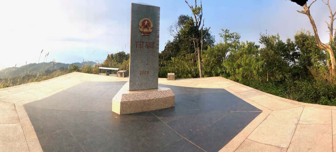 봄의 문턱에 있는 A Pa Chai의 가장 서쪽 극