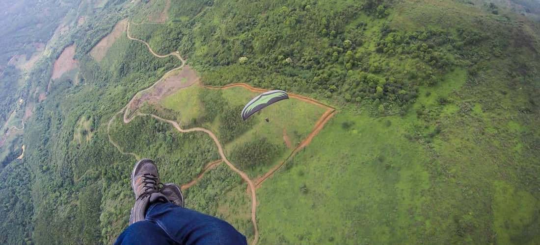 Trải nghiệm dù lượn trên đồi Bù