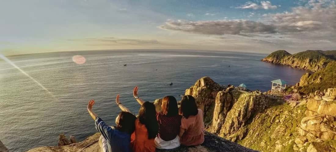 梅安富安是一片充满野性和诗意的土地，等待“旅行者”去富安旅游时去探索。