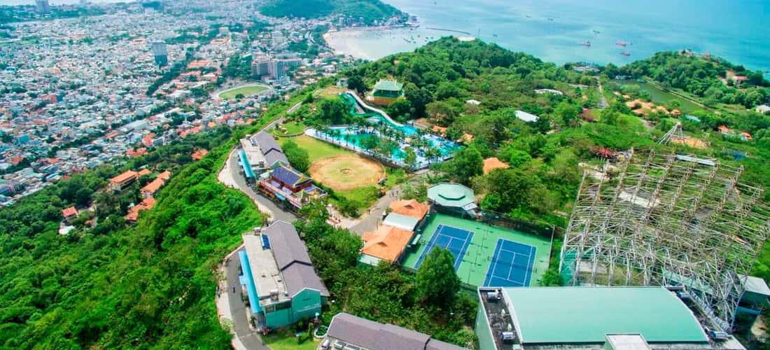 빅산(Big Mountain)의 해발 210m 이상에 위치한 호메이(Ho May) 관광지역은 일년 내내 온화하고 신선하며 시원한 기후를 가지고 있습니다.