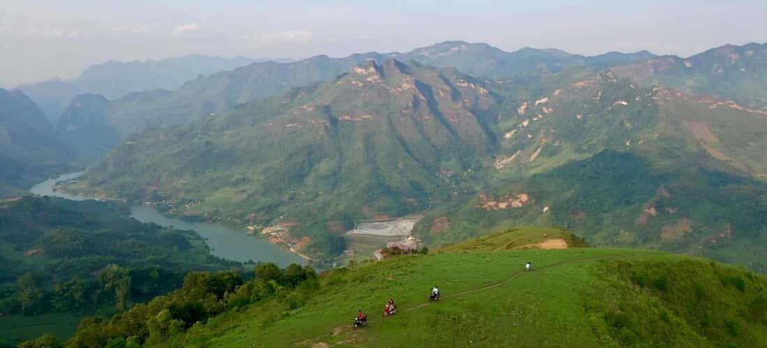 Phieng Muong草原吸引着游客