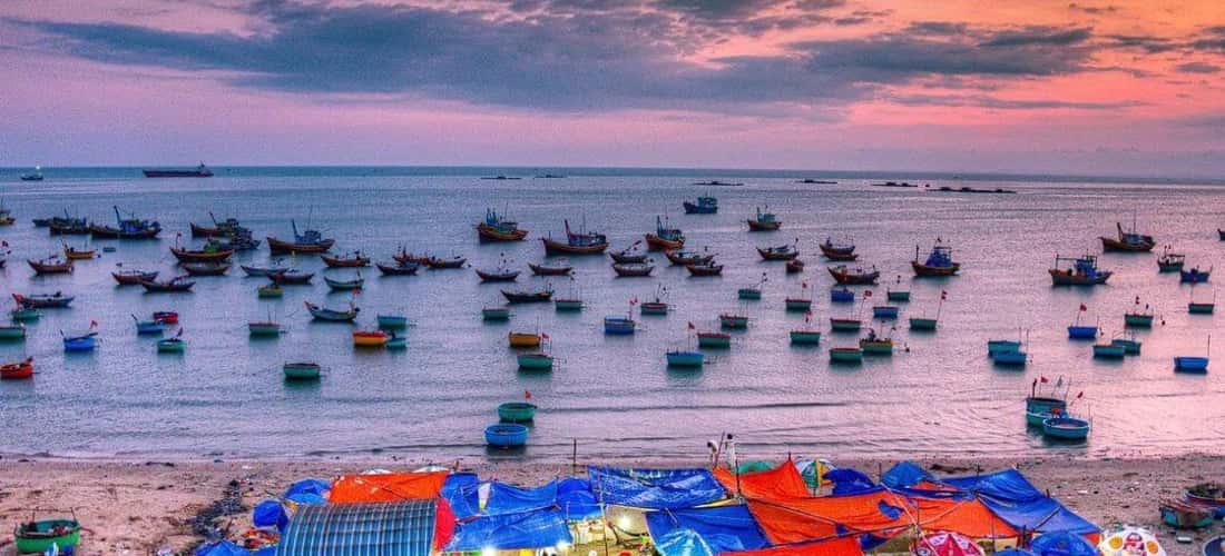 Làng chài Mũi Né yên bình giữa thành phố biển tấp nập du khách (