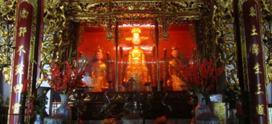 Chu Dong Tu 사원 내부