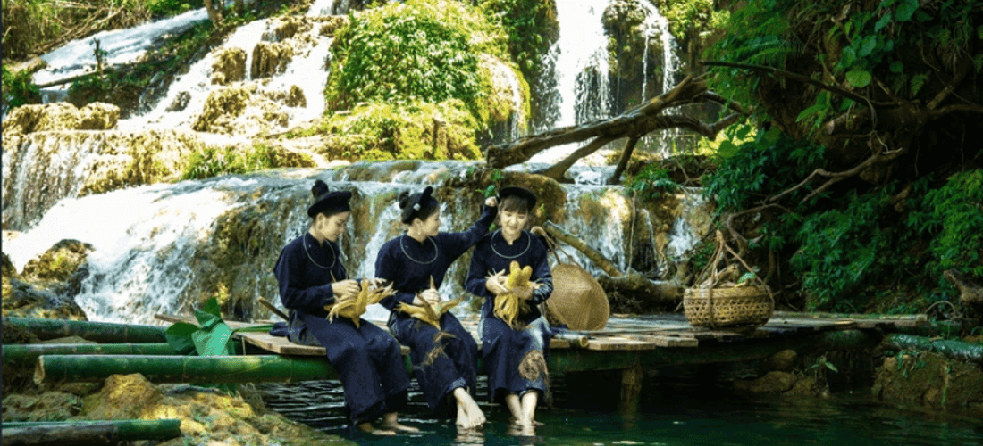 每到夏季,附近的人们常常来这里纳凉、游玩。