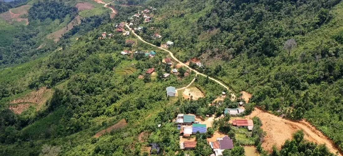Tận hưởng không gian bình yên khi đến với núi Cà Đam.