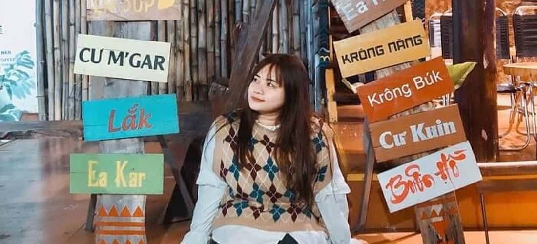 Đường sách với nhiều góc chụp ảnh cực xịn.