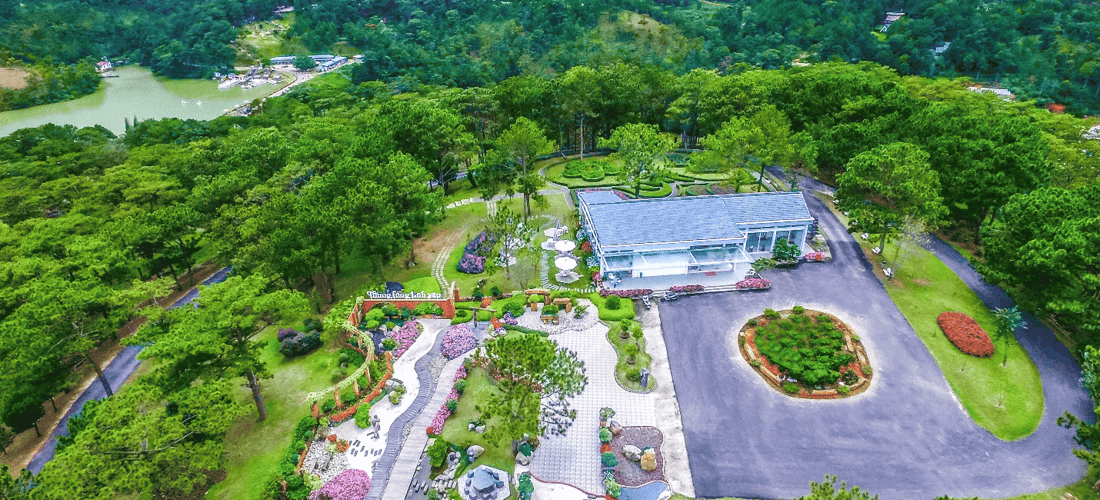 Với không gian yên bình, đây là điểm đến mà người ta thường tìm đến để thư giãn, nghỉ ngơi và tham gia các hoạt động thú vị.