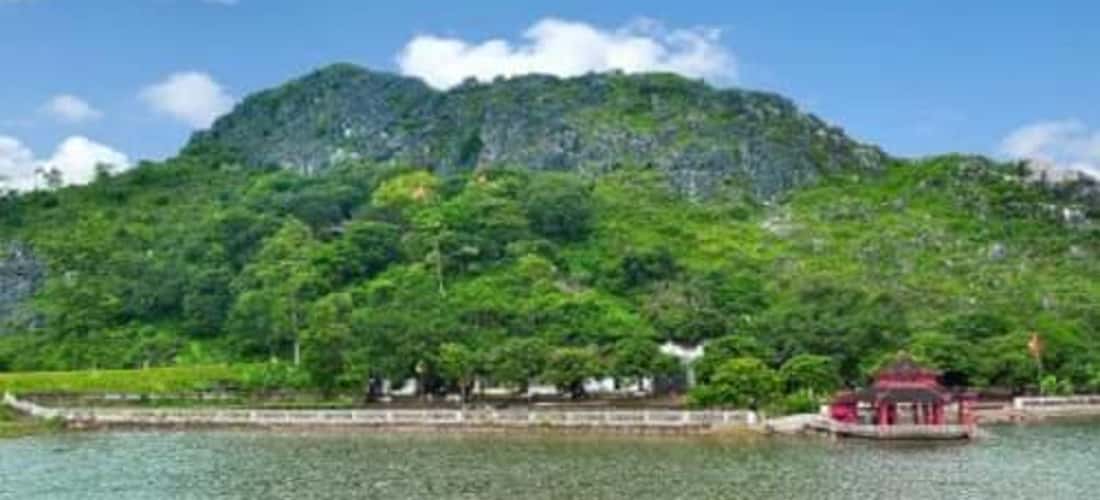 Bát Cảnh Sơn - Góc nhìn từ xa