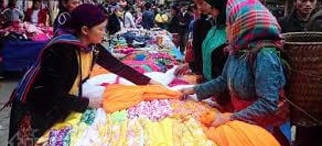 Sắc màu phiên chợ Lùi ở Phố Cáo