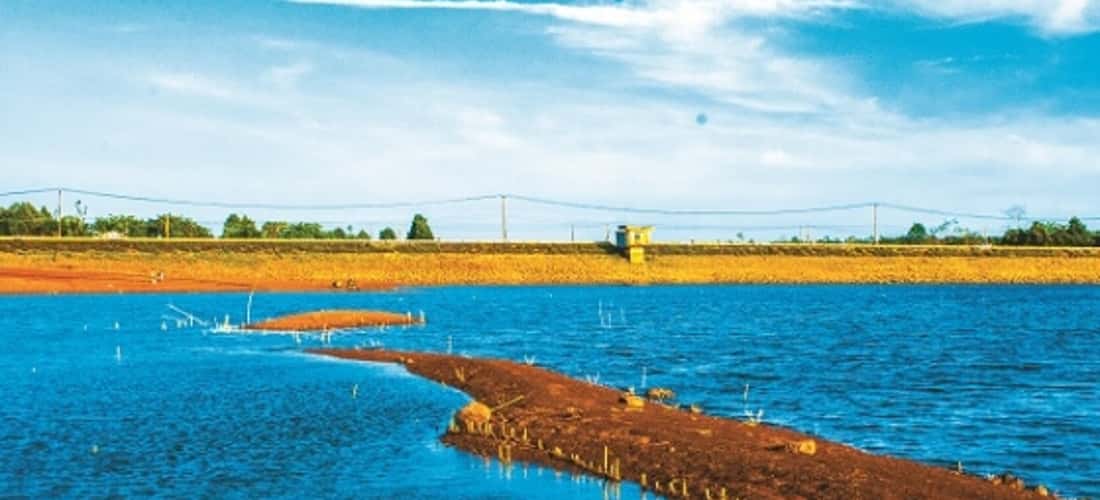 Hồ Suối Vọng không chỉ nổi bật với cảnh sắc thiên nhiên mà còn mang lại nhiều trải nghiệm độc đáo cho khách du lịch.