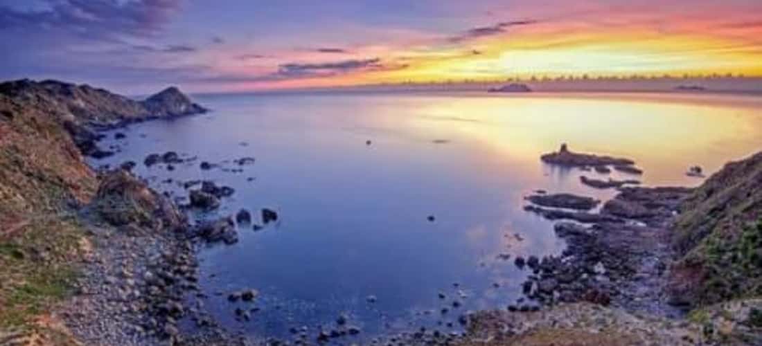 Khám phá vẻ đẹp hoang sơ của Eo Gió