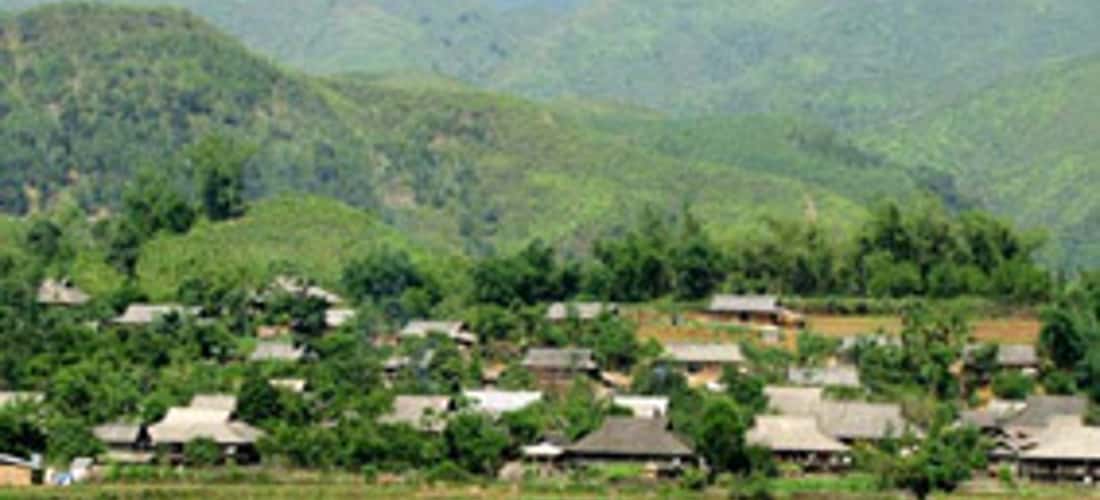 Khung cảnh yên bình tại bản Vàng Pheo.