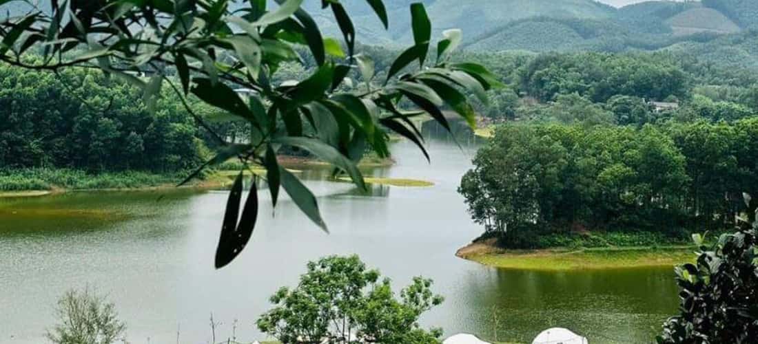 Ghenh Che Lake被认为是太原省最理想的露营地。