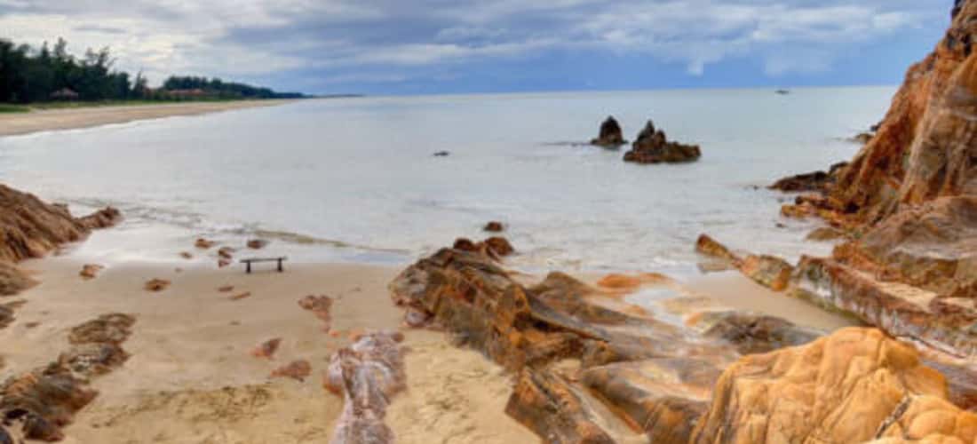 Khám phá bãi Đá Nhảy - huyện Bố Trạch