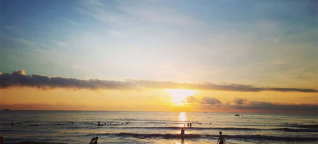Biển Bảo Ninh - nơi đón bình minh xóa muộn phiền