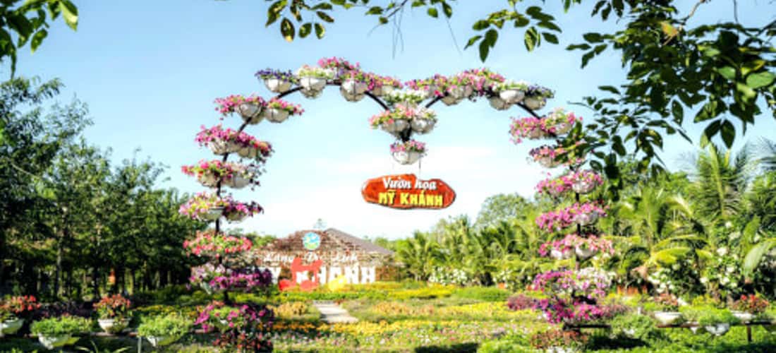 Vườn hoa làng du lịch Mỹ Khánh