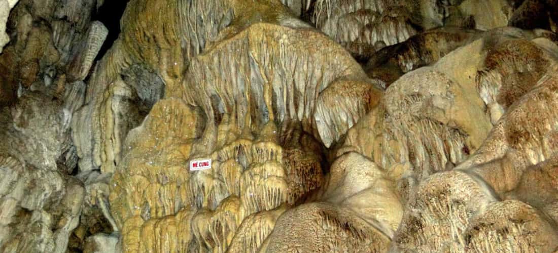 Vẻ đẹp nguyên sơ của hang động Pu Sam Cáp