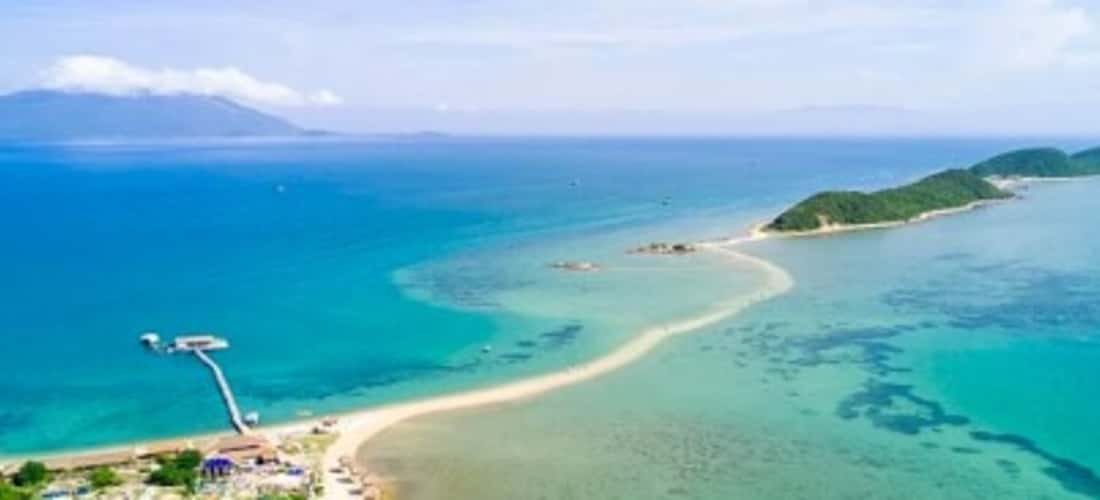 Đảo Điệp Sơn - Con đường cát trắng kỳ lạ chia đôi biển cả