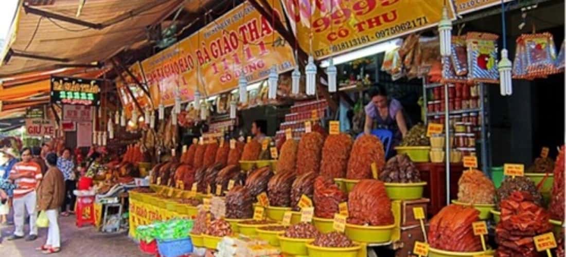 Tinh Bien 시장의 An Giang 특산품