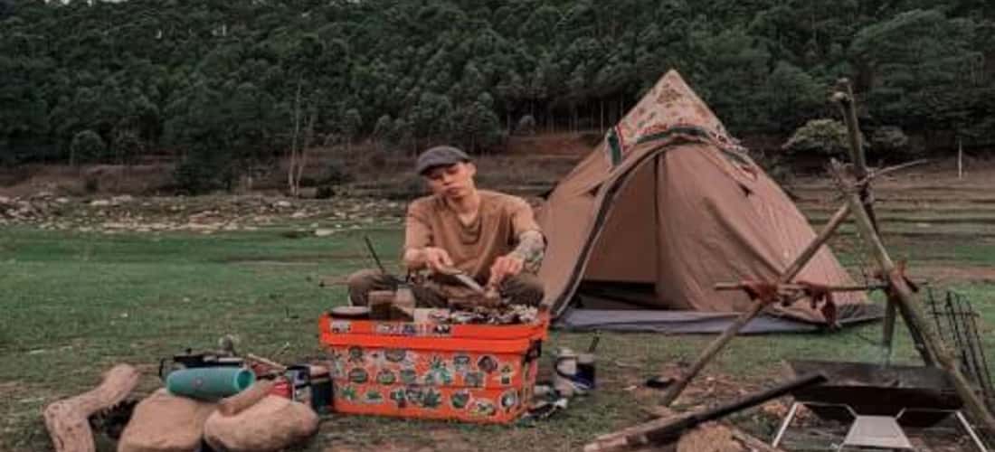 Suoi Mo 관광 지역에서 캠핑