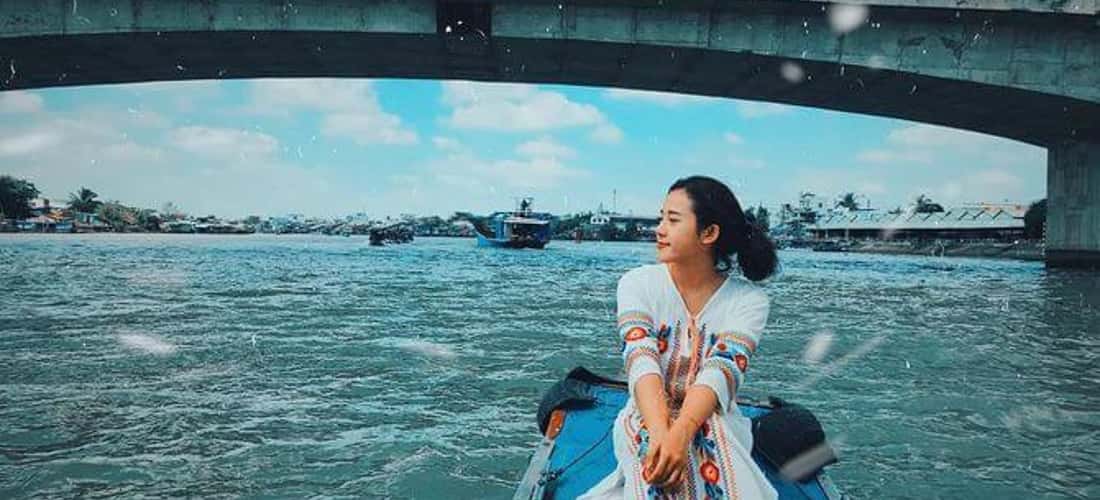 Hình ảnh chợ nổi Cái Răng Cần Thơ luôn tràn ngập tiếng cười và niềm vui