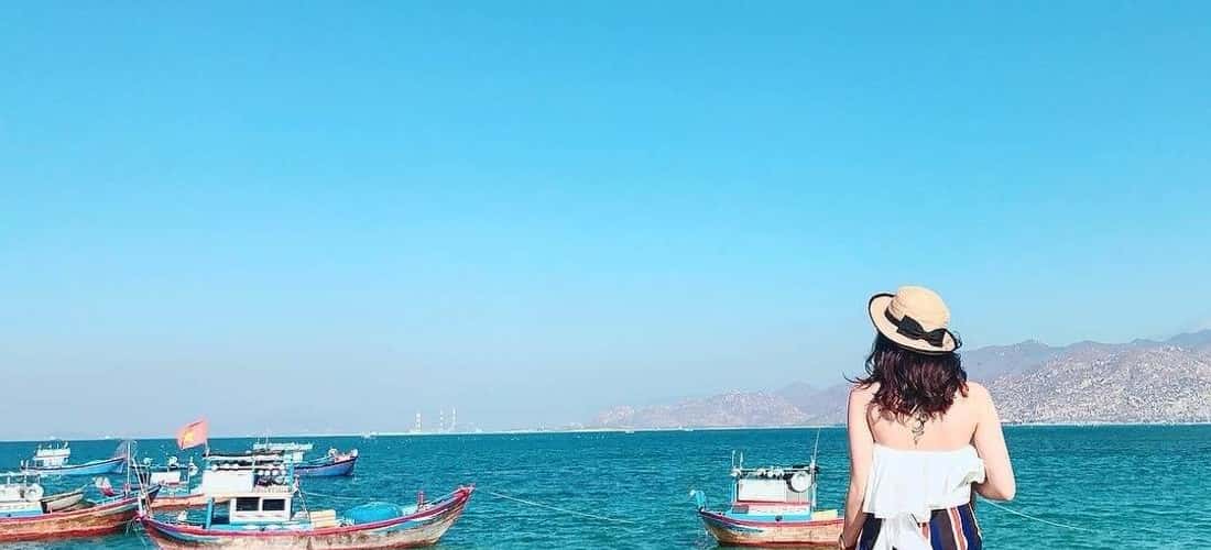 Ninh Chu 해변의 아름다움을 즐기기에 이상적인 시기는 6월부터 8월까지입니다.